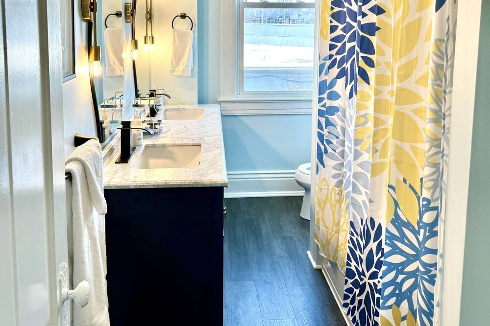 Photo of Bathroom in Highlands