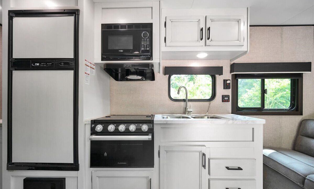 Photo of Kitchen in Apache Shores