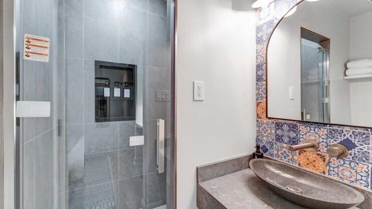 Photo of Bathroom in Centretown