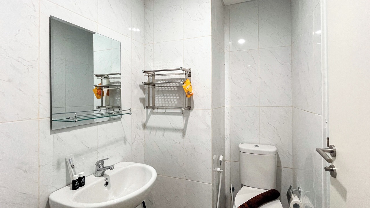 Photo of Bathroom in Biringkanya