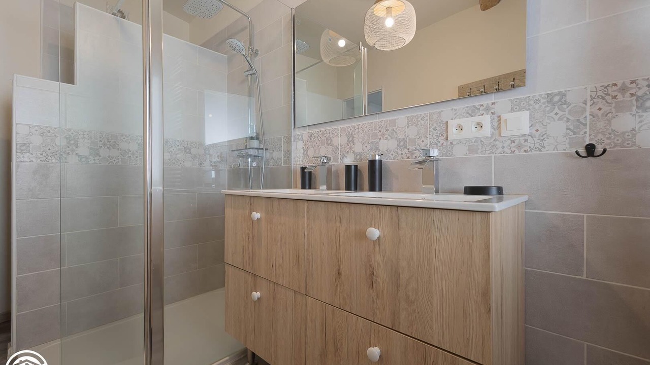 Photo of Bathroom in Vic-le-Comte