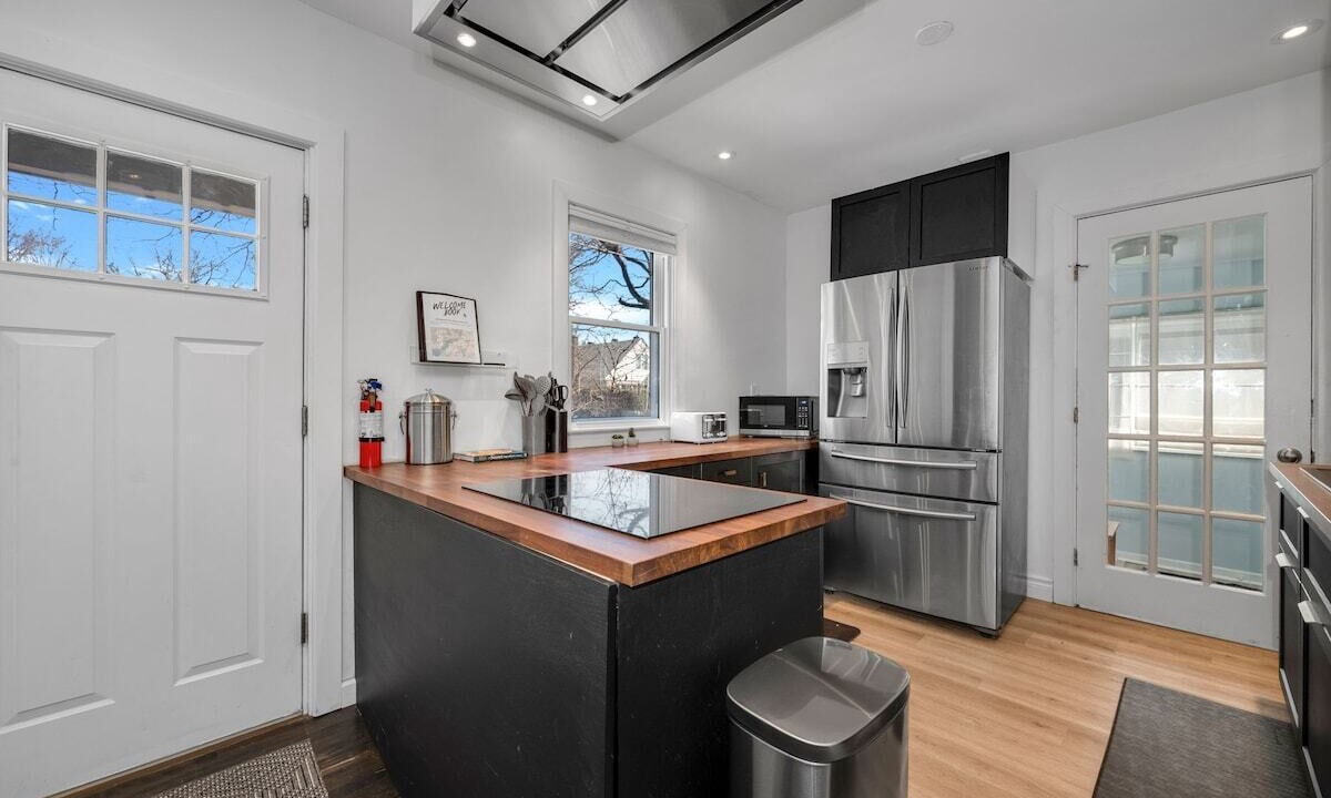 Photo of Kitchen in Champlain Park