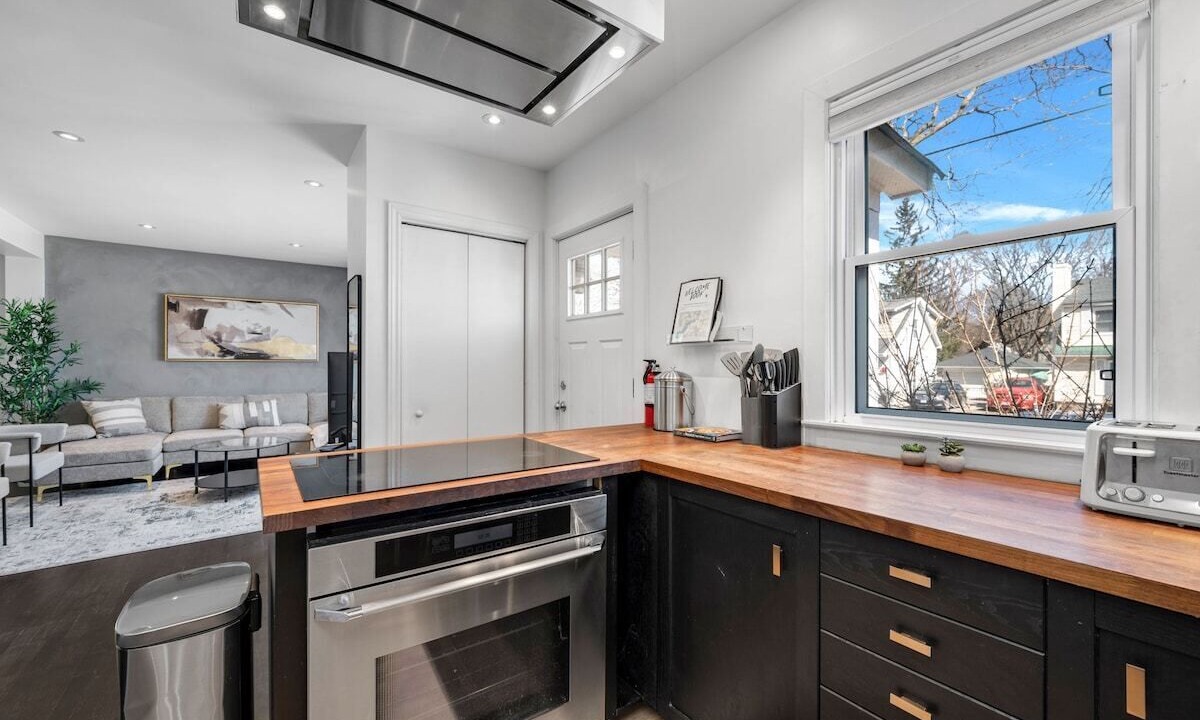 Photo of Kitchen in Champlain Park