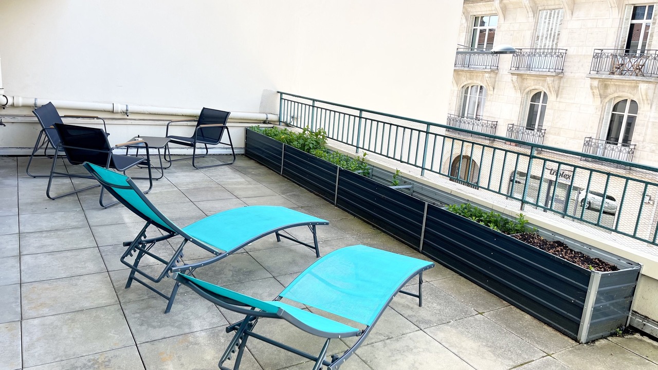 Photo of Outdoor in Poincare - Foch - Anatole France - Croix de Bourgogne