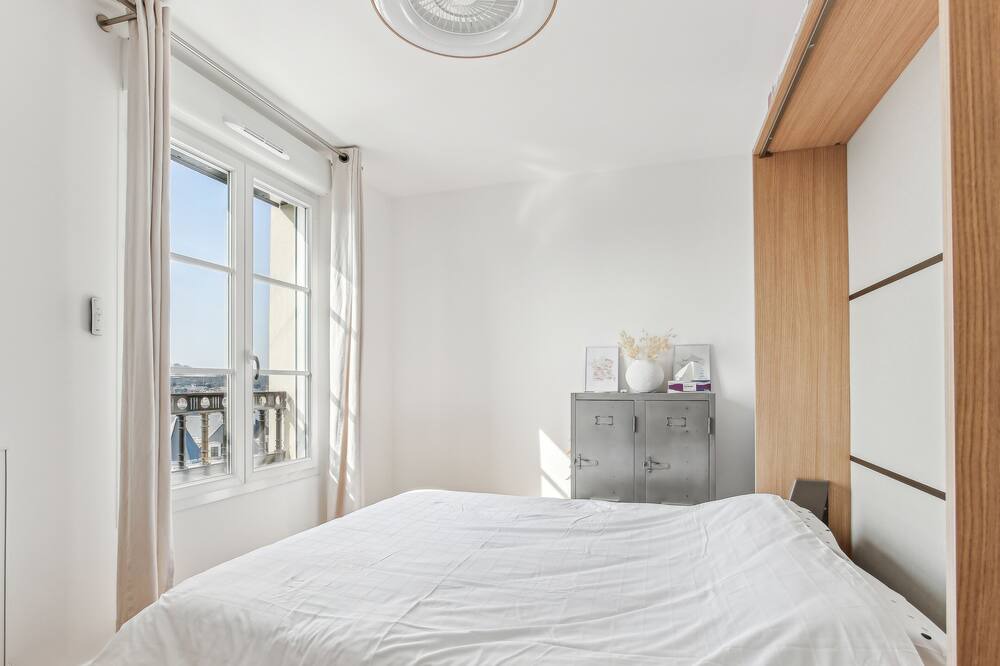 Photo of Bedroom in Puteaux