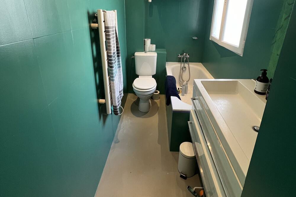Photo of Bathroom in Clichy