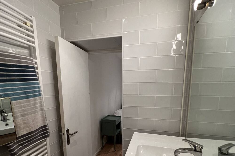 Photo of Bathroom in Clichy