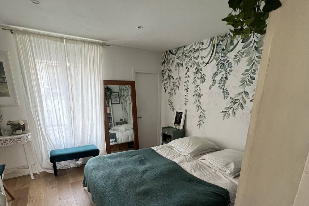 Photo of Bedroom in Clichy