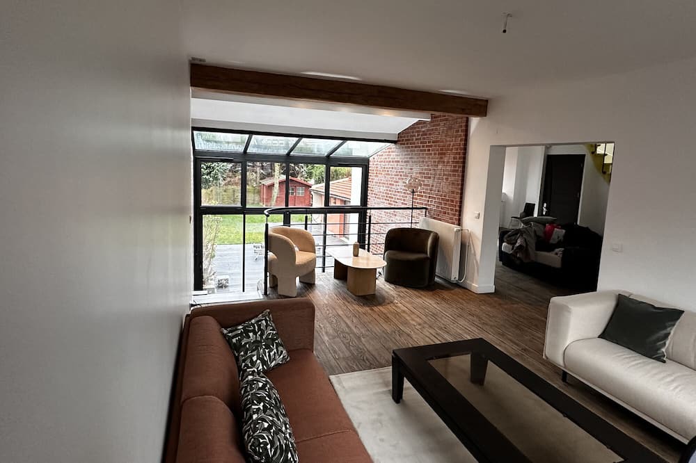 Photo of Livingroom in Saint-Cloud