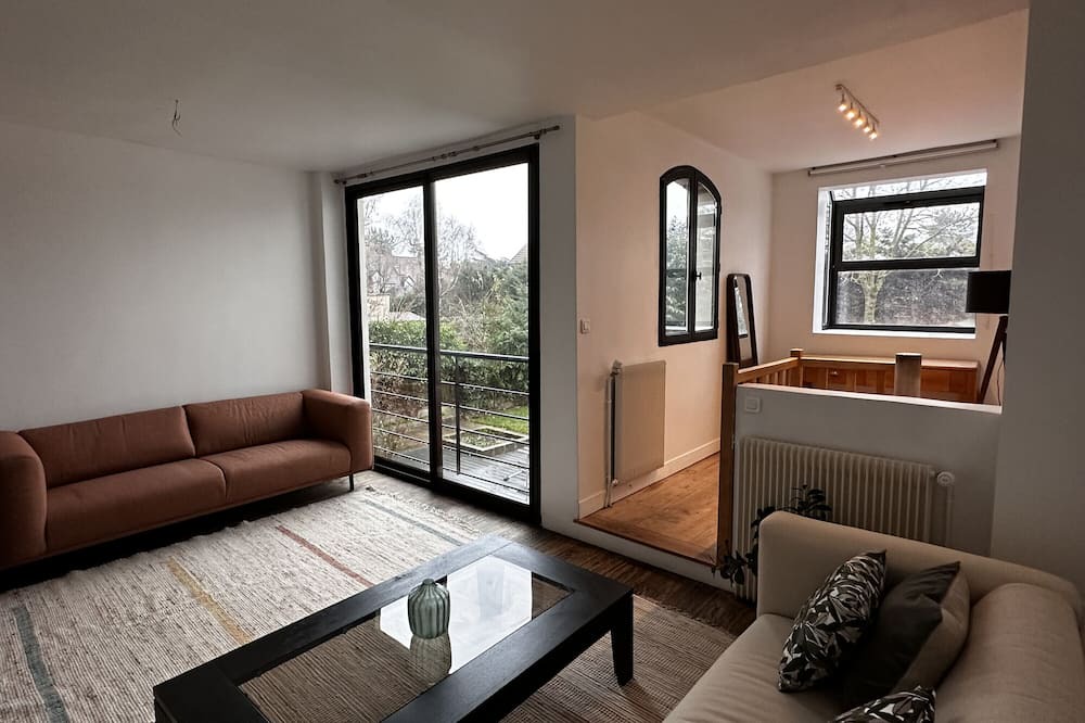 Photo of Livingroom in Saint-Cloud
