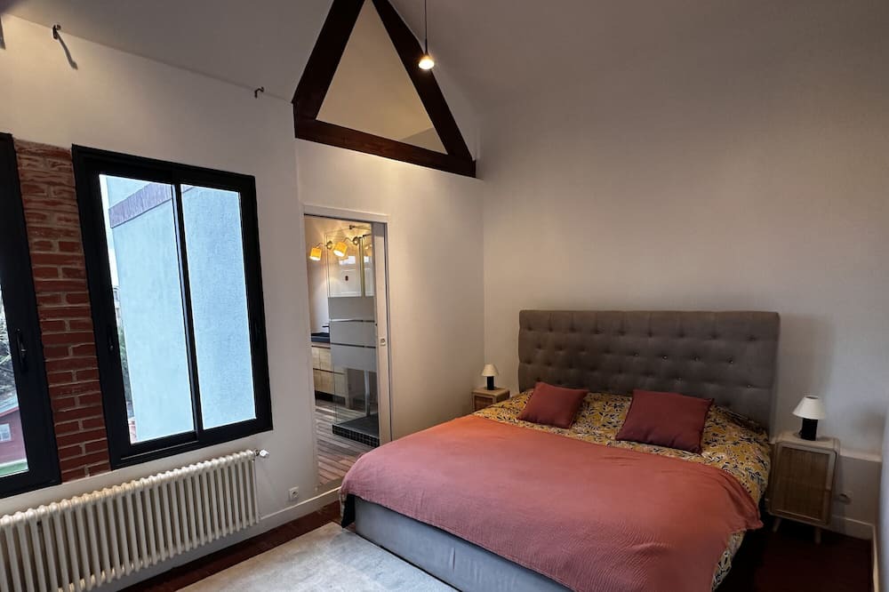 Photo of Bedroom in Saint-Cloud