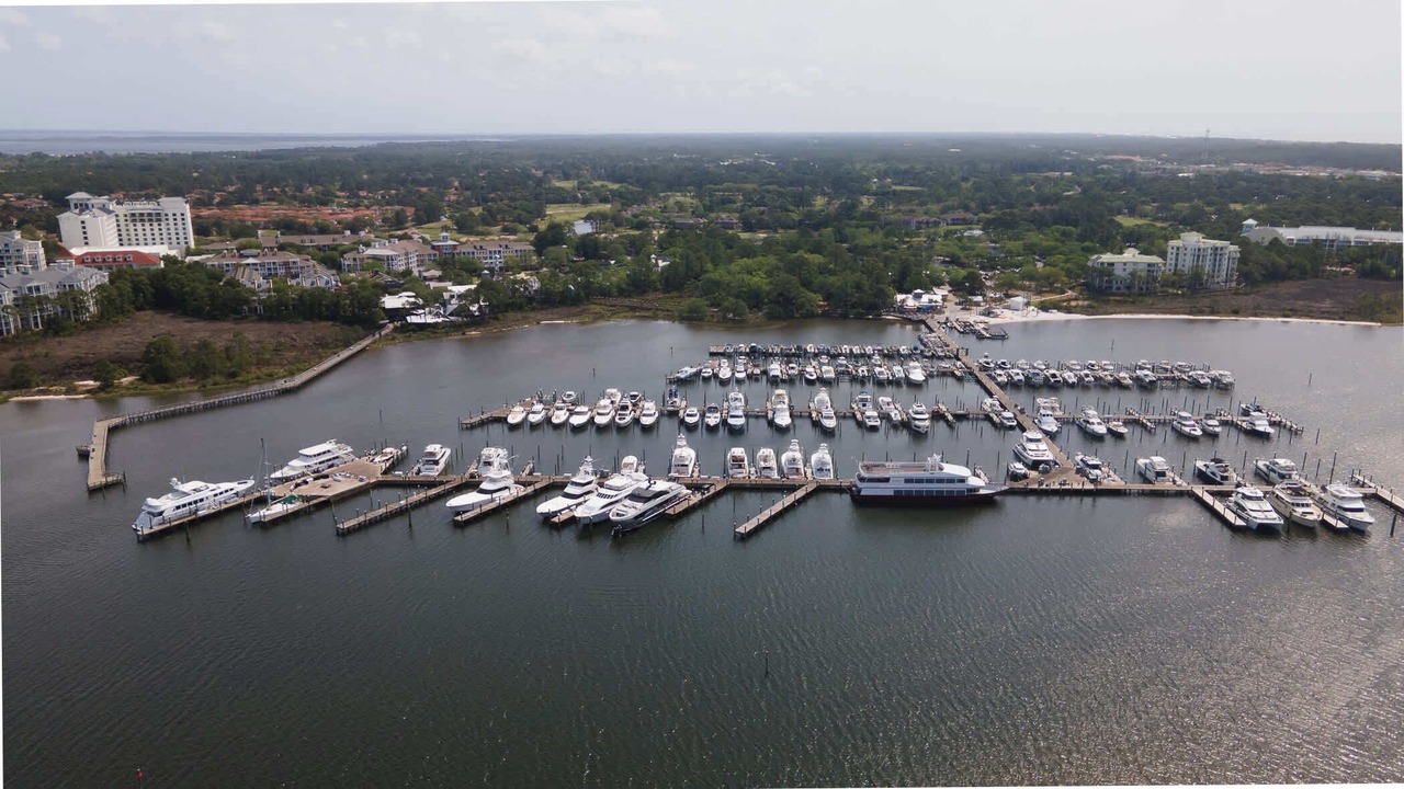 Photo of Others in Baytowne Wharf