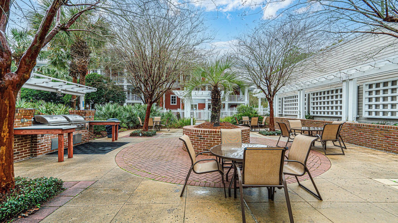 Photo of Outdoor in Baytowne Wharf