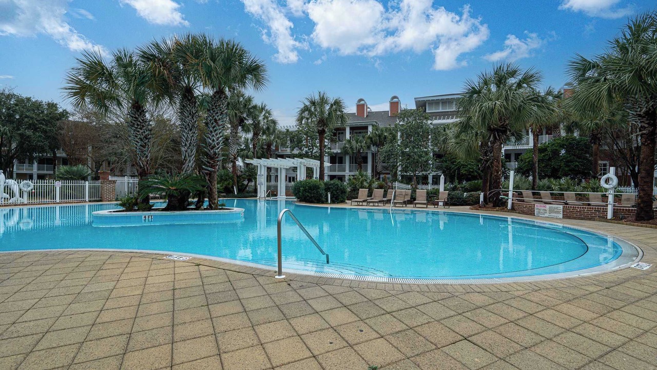 Photo of Outdoor in Baytowne Wharf