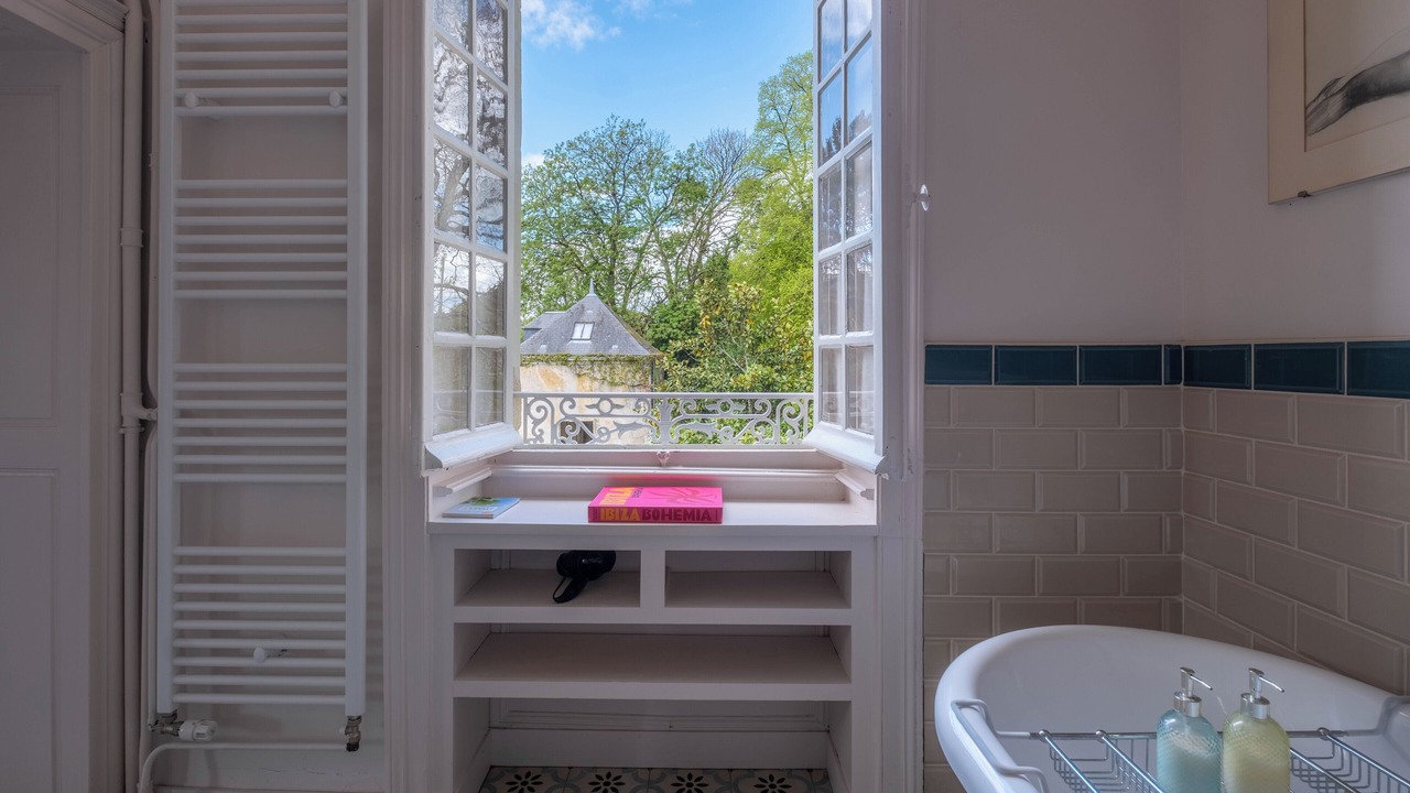 Photo of Bathroom in Nazelles-Negron