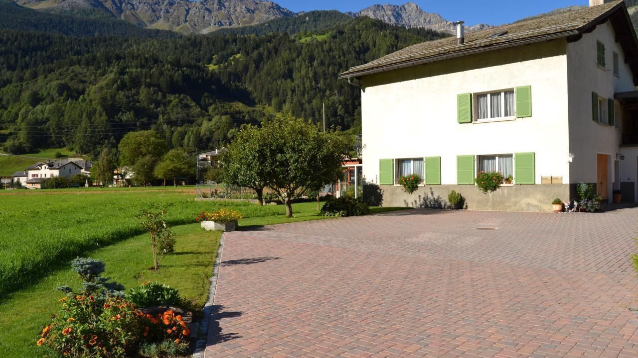 Photo of Outdoor in Li Curt