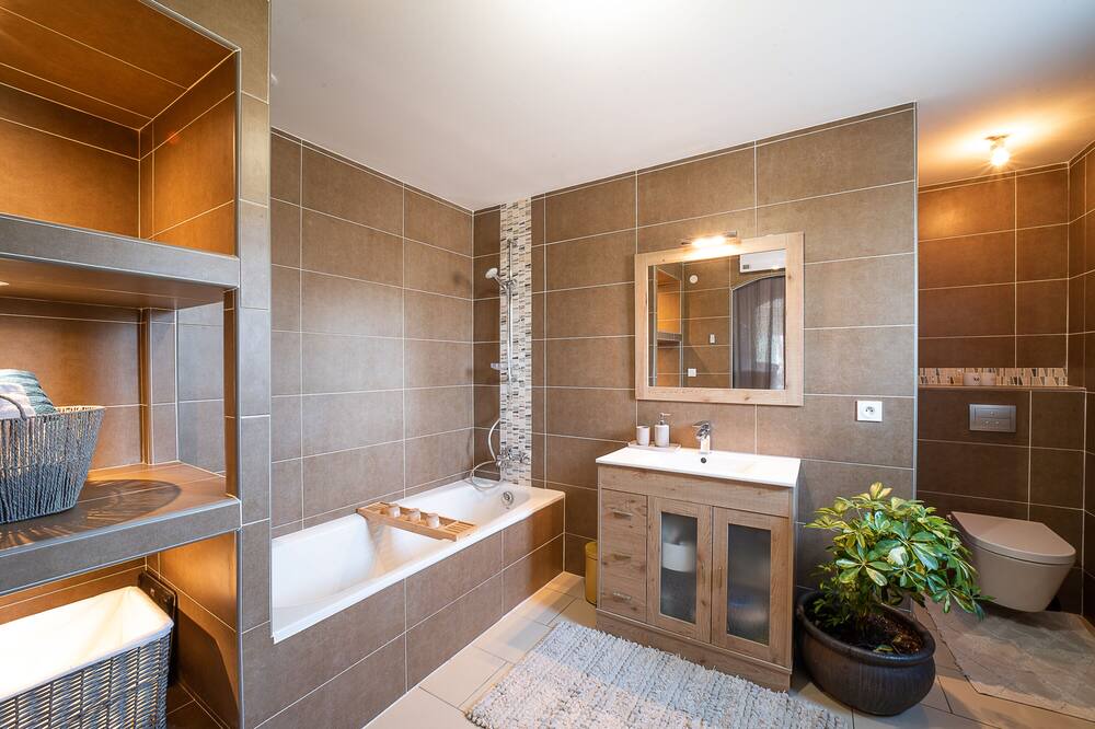 Photo of Bathroom in Vives