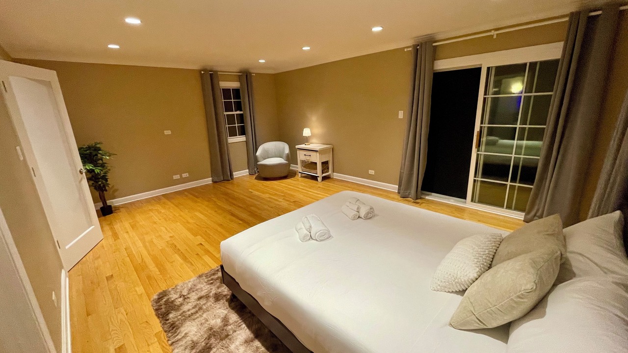 Photo of Others in Darien