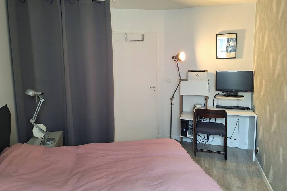 Photo of Bedroom in Bagnolet