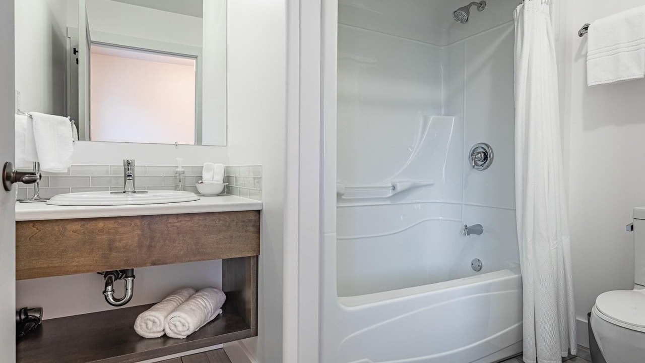 Photo of Others in Norris Point