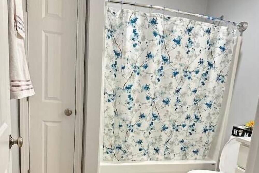 Photo of Bathroom in Webster Square