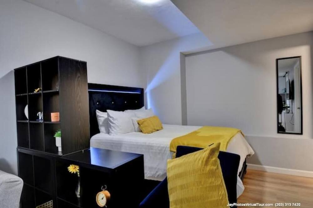 Photo of Bedroom in Webster Square