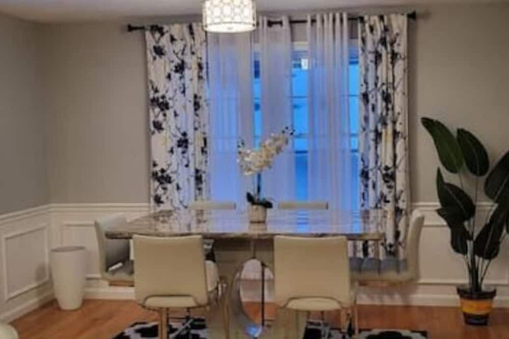 Photo of Others in Webster Square