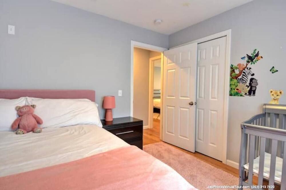 Photo of Bedroom in Webster Square