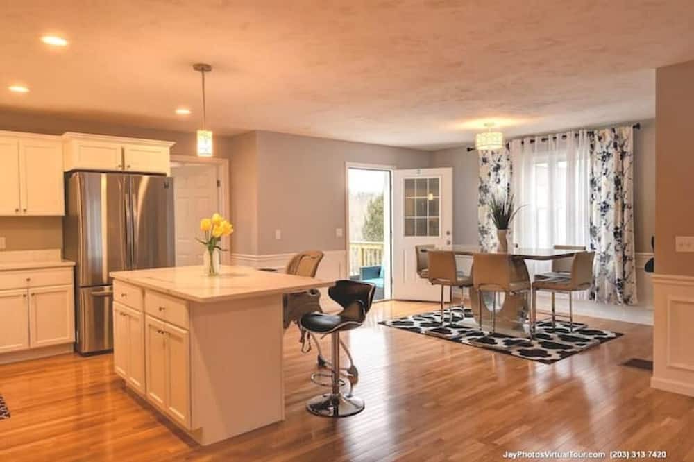 Photo of Kitchen in Webster Square