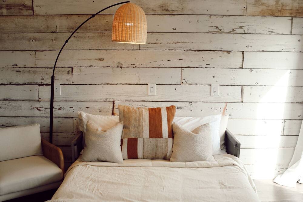 Photo of Bedroom in Jayhawk