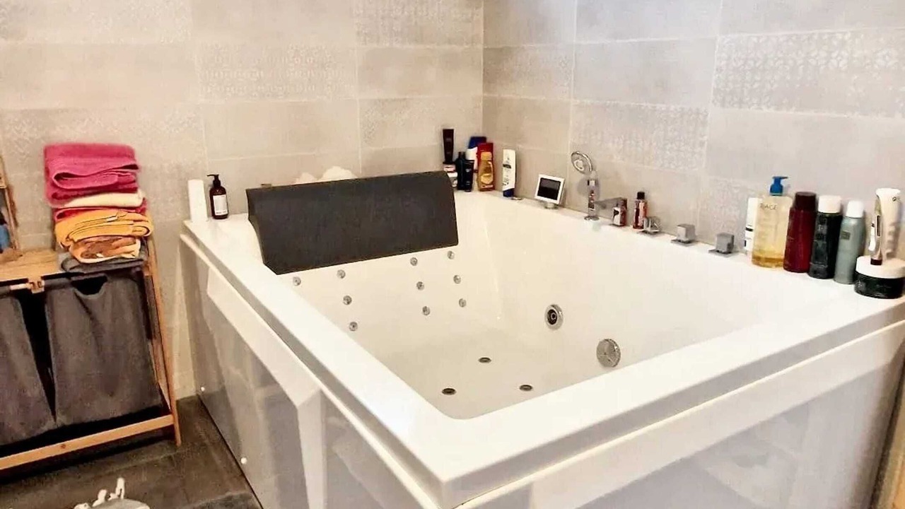 Photo of Bathroom in Clamart