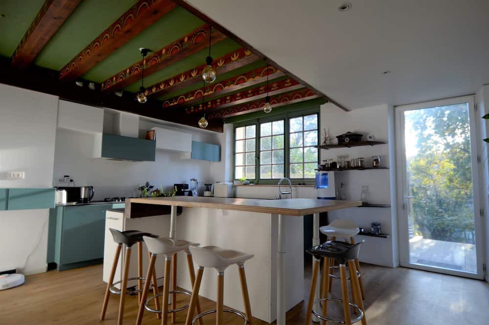 Photo of Kitchen in Pont du Cens-Cote d'Or