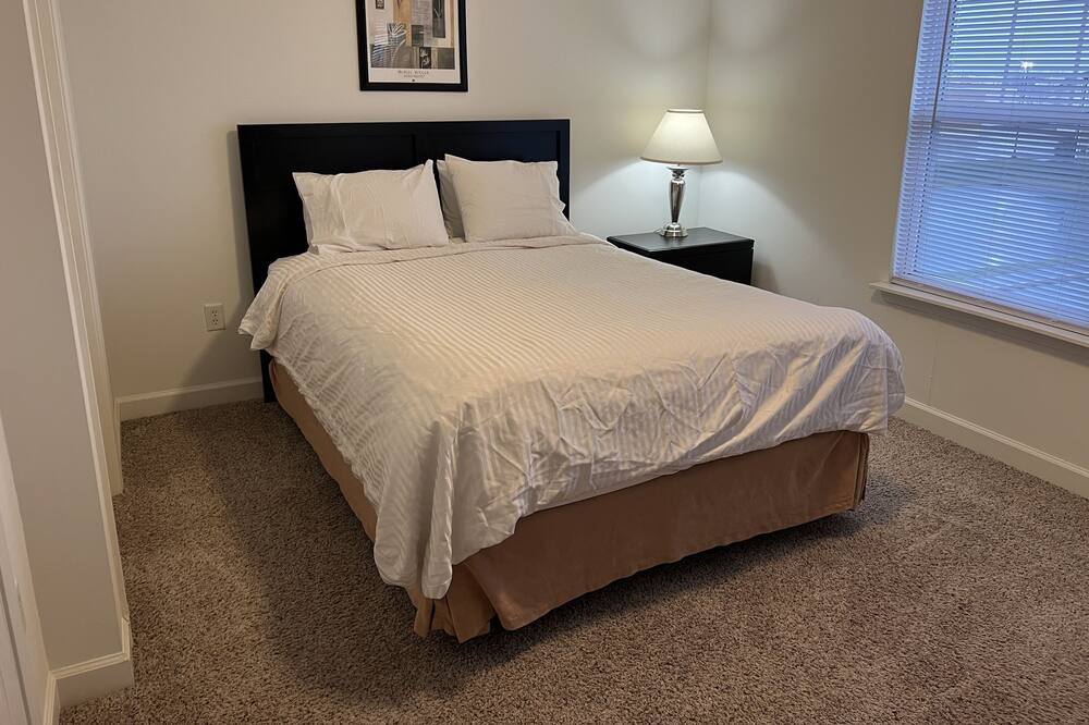 Photo of Bedroom in Troy