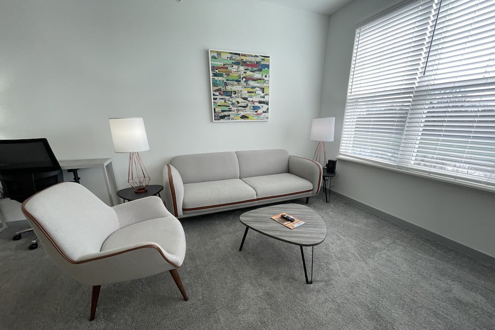 Photo of Livingroom in Tuttle West