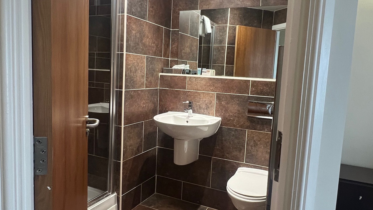 Photo of Bathroom in Kenilworth
