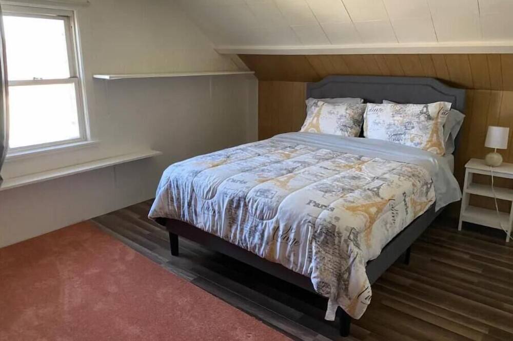Photo of Bedroom in Johnstown
