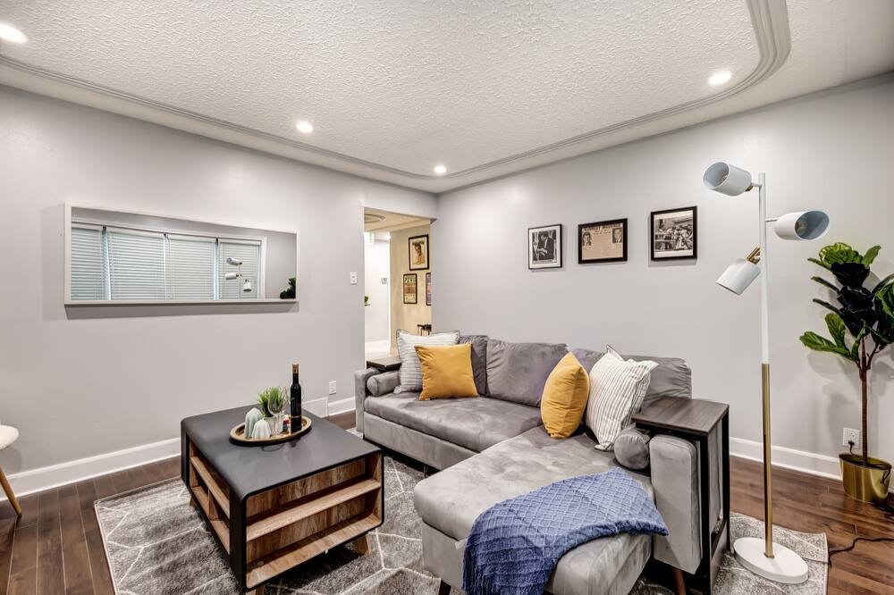 Photo of Livingroom in Saint-Leonard