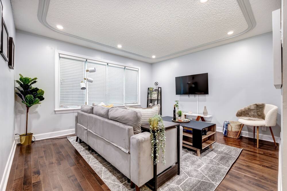 Photo of Livingroom in Saint-Leonard