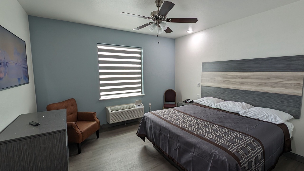 Photo of Bedroom in McNeil