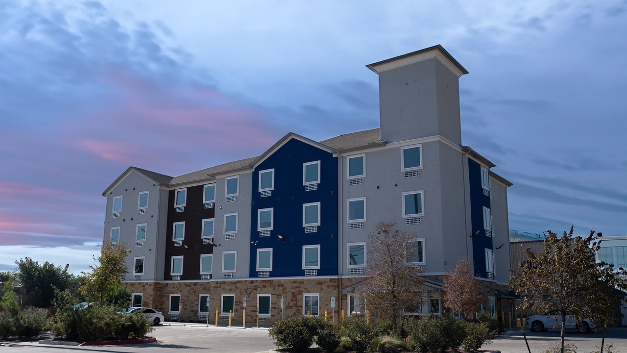 Photo of Outdoor in McNeil