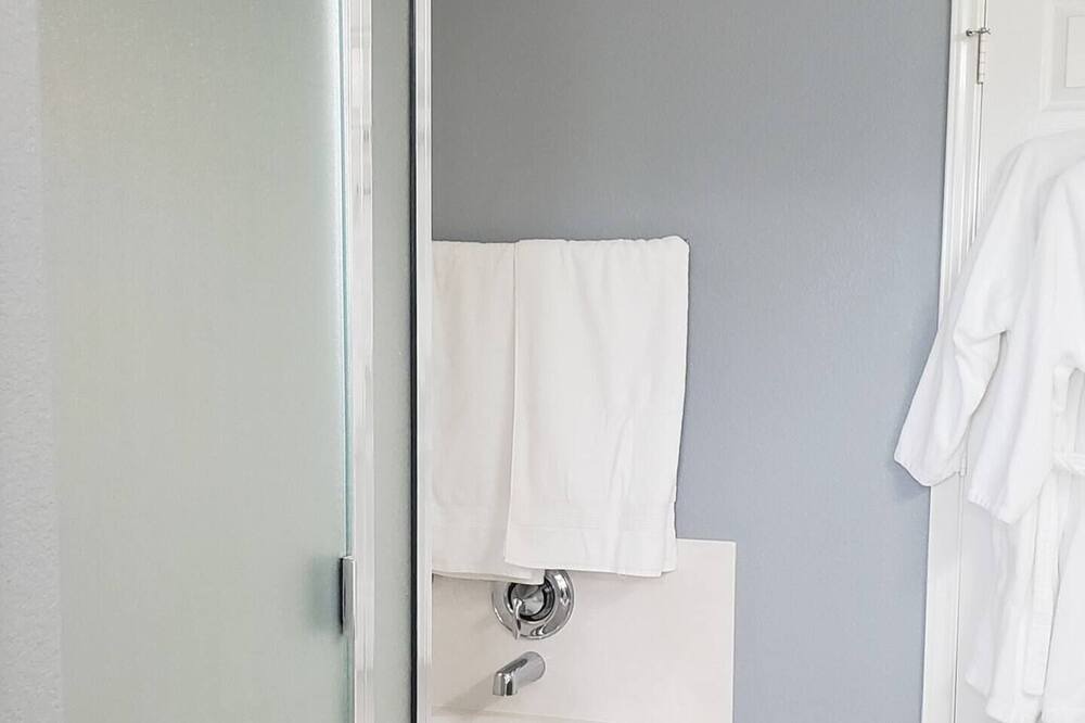Photo of Bathroom in Killeen