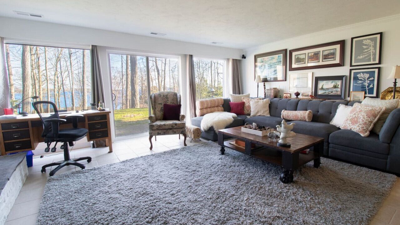 Photo of Livingroom in Penetanguishene