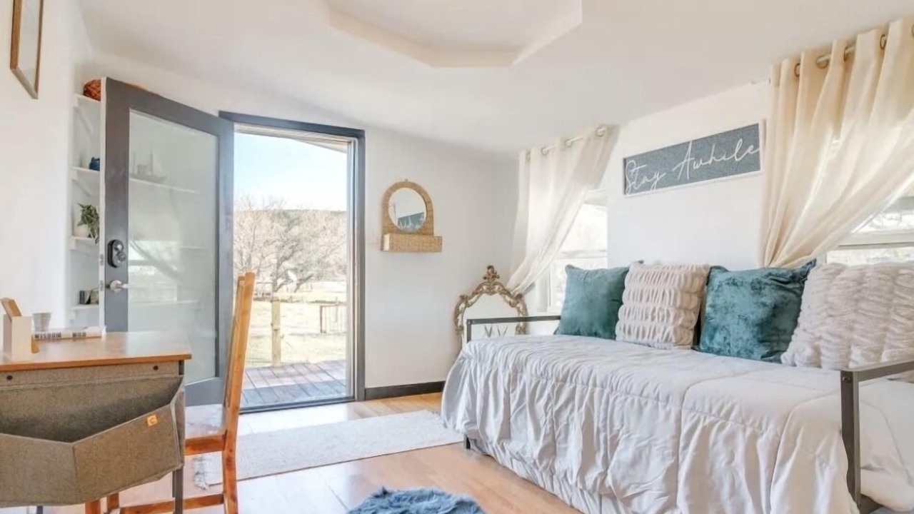 Photo of Livingroom in Silver Creek Village
