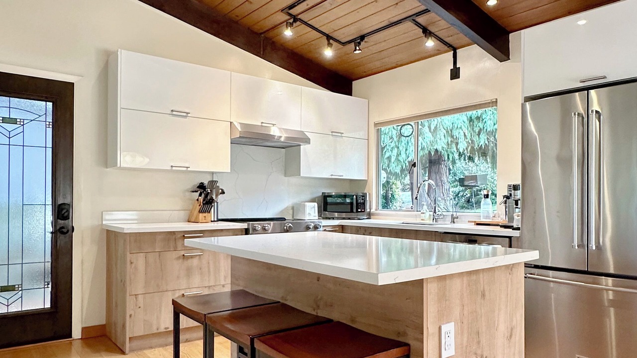 Photo of Kitchen in Matthews Beach