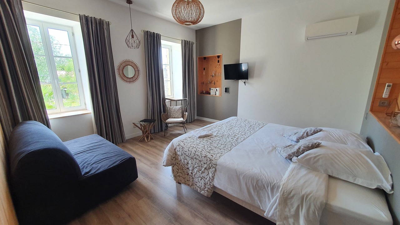 Photo of Bedroom in Braud-et-Saint-Louis