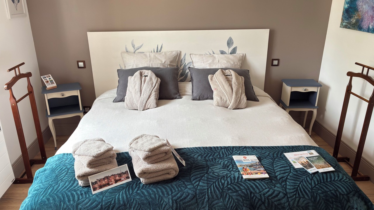 Photo of Bedroom in Tracy-sur-Mer