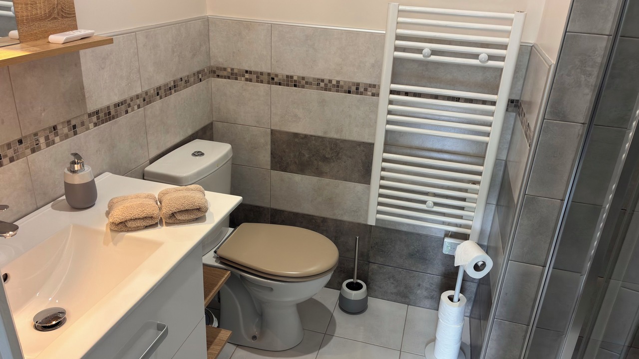 Photo of Bathroom in Tracy-sur-Mer