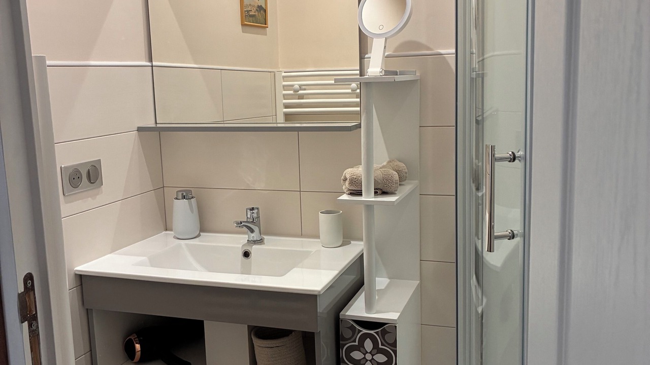 Photo of Bathroom in Tracy-sur-Mer