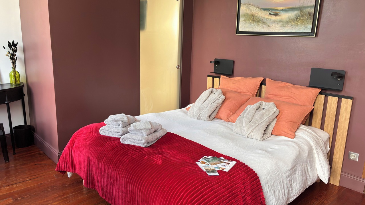 Photo of Bedroom in Tracy-sur-Mer