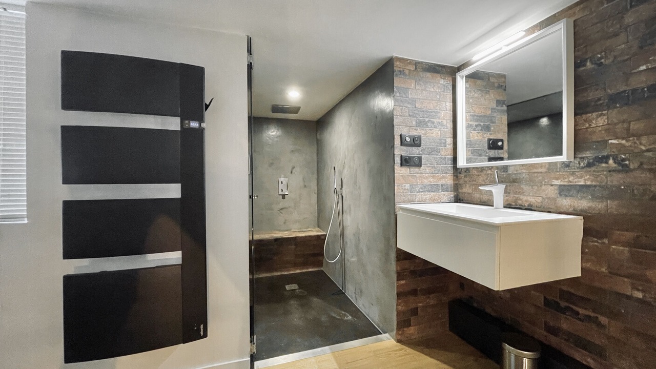 Photo of Others in Quartier Exposition-Bajatiere